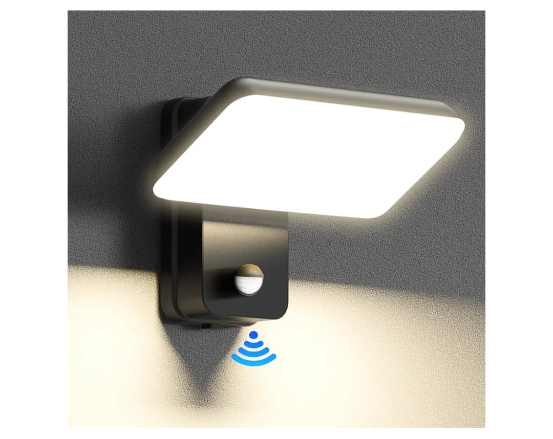 Read more about the article brightower 24 W Outdoor Wall Light with Motion Sensor, IP65 LED Wall Light, Outdoor Aluminium with Swivelling LED Panel, Warm White 3000 K Outdoor Light for Garden, Patio (Black, Pack of 1)