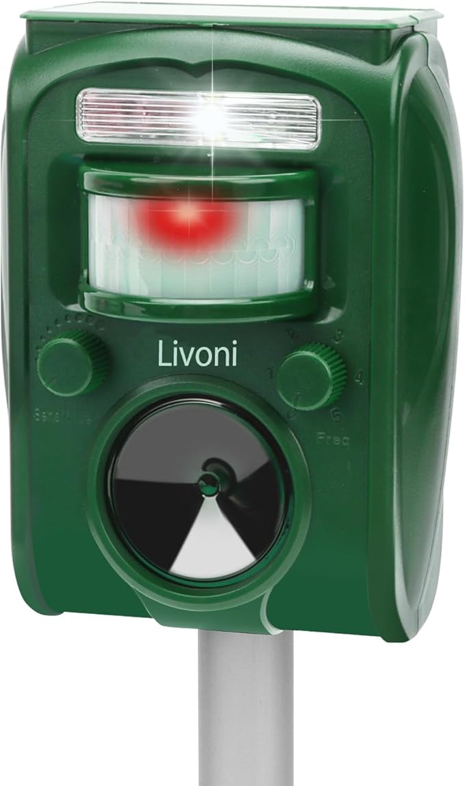 Read more about the article Livoni Cat Repellent Foxes Repellers