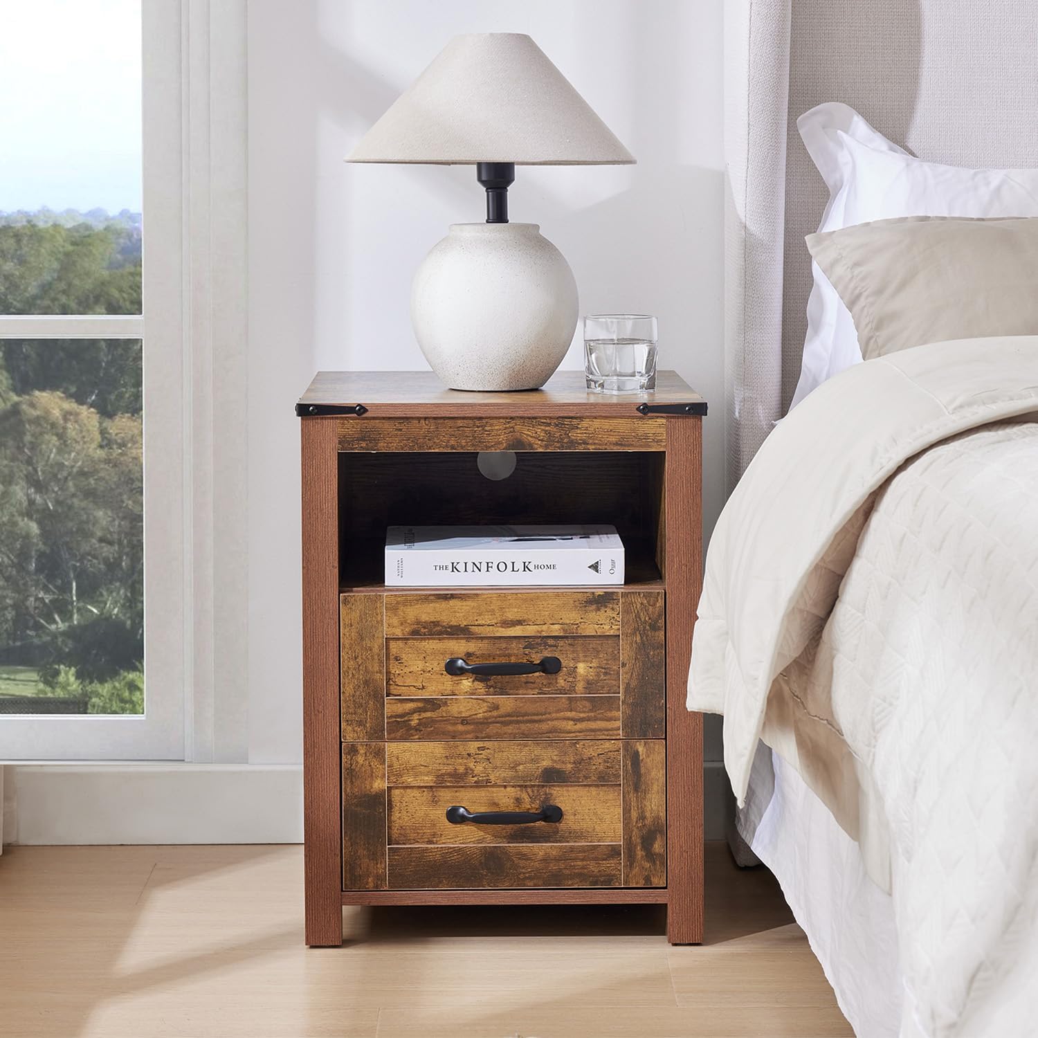 Read more about the article Farmhouse Nightstand